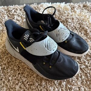 Nike Kyrie 3 Team Low Black Wolf Grey without box